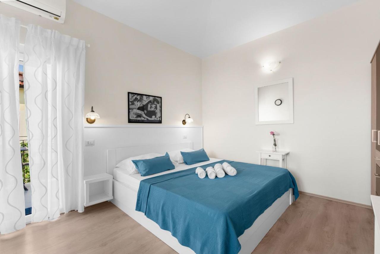 Villa Hope - Apartments With Shared Pool Poreč Extérieur photo